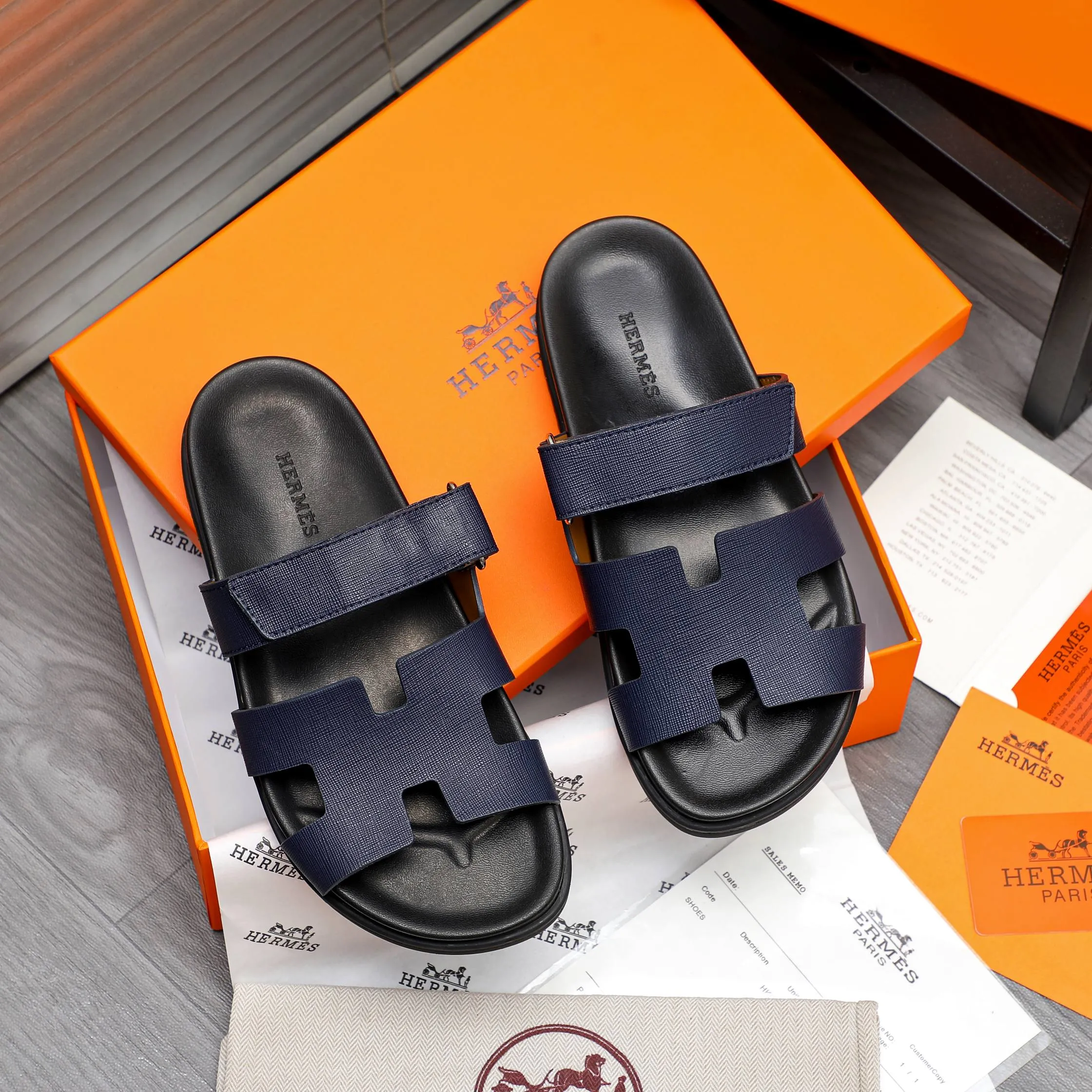 Men's shoes 💰340 Product trademark: Hermes "Hermes" Couple's slippers Regular size: 36-46 Product material: Selected vertical grain cowhide upper, microfiber lining, original outsole